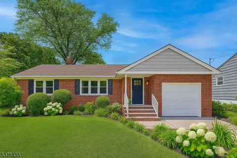 34 Carline Dr, Clifton, NJ 07013