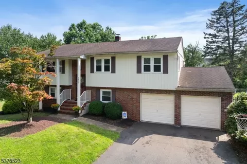 287 Shelburne Pl, Hillsborough, NJ 08844
