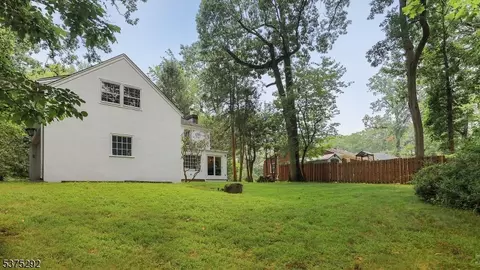 1045 Oak Ln, Plainfield, NJ 07060 photo 38