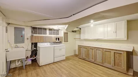 1045 Oak Ln, Plainfield, NJ 07060 photo 34