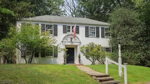 1045 Oak Ln, Plainfield, NJ 07060