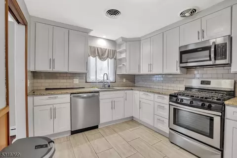 413 Pemberton Ave, Plainfield, NJ 07060 photo 8