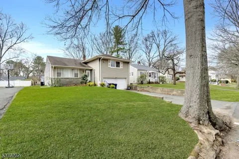 413 Pemberton Ave, Plainfield, NJ 07060 photo 4