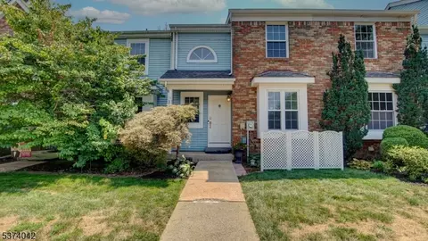6 Pond Ct, Hillsborough, NJ 08844