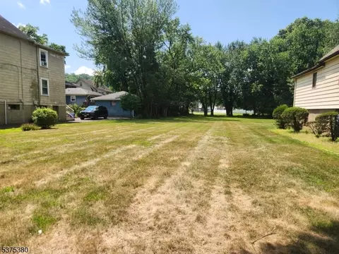 69 Van Pelt Pl, Little Falls Twp, NJ 07424