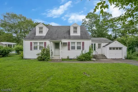 76 Liberty Rd, Bernardsville, NJ 07924