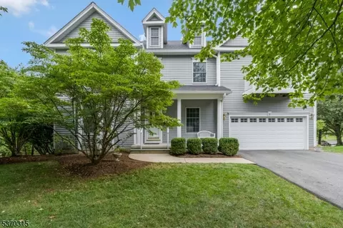 16 Whitetail Ln, Basking Ridge, NJ 07920
