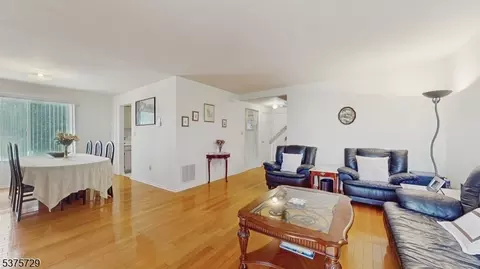 2005 Amanda Ct, Piscataway, NJ 08854