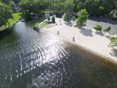 122 Balsam Rd, Wayne, NJ 07470 photo 33