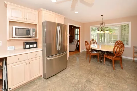 122 Balsam Rd, Wayne, NJ 07470 photo 3