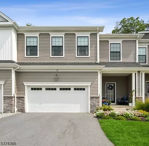 25 Higbie Way, Morris Plains, NJ 07950