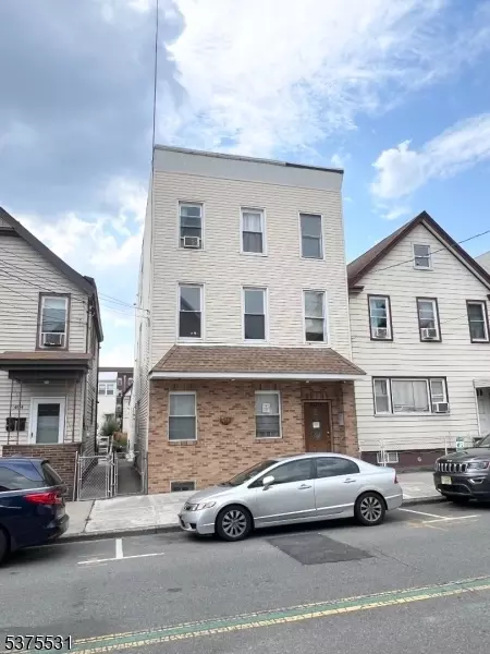 406 N 2nd St, East Newark, NJ 07029