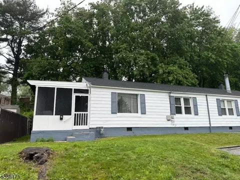 7 Cleveland Ave, Dover, NJ 07801