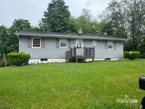 6 Van Buren Ave, Vernon, NJ 07462