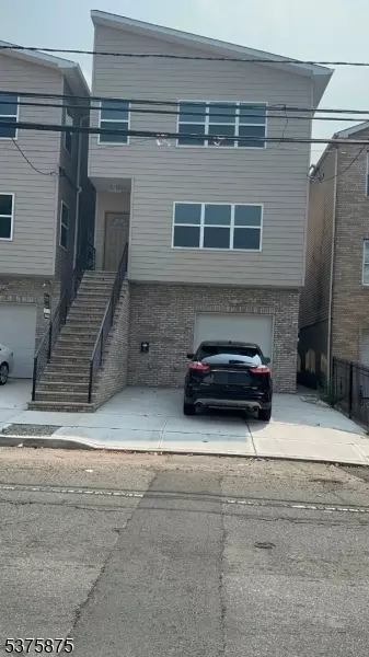 486 S 19th St, Newark, NJ 07103
