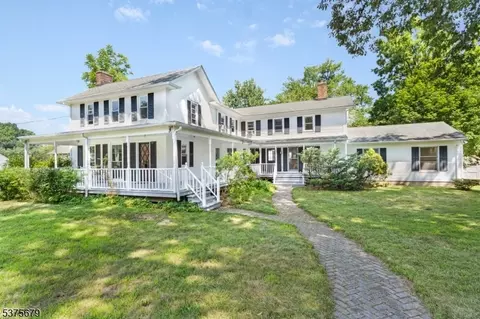 11 Prospect St, Mendham, NJ 07945