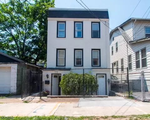 112 Bragaw Ave, Newark, NJ 07112