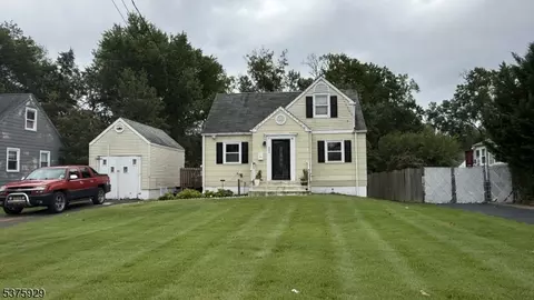 645 Townsend Pl, North Plainfield, NJ 07063
