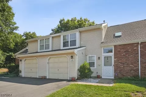139 Skipton Pl, Somerset, NJ 08873