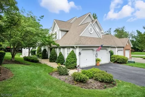 3 Evergreen Way, Mount Arlington, NJ 07856