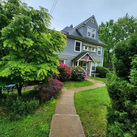 1283 Valley Rd #6, Montclair, NJ 07043