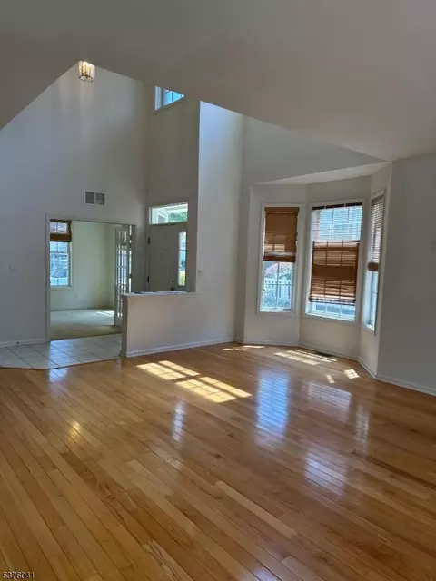 252 Levinberg Ln, Wayne, NJ 07470 photo 26