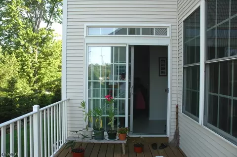 252 Levinberg Ln, Wayne, NJ 07470 photo 7