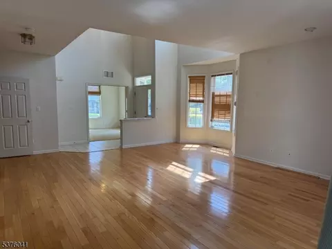 252 Levinberg Ln, Wayne, NJ 07470 photo 37