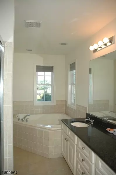 252 Levinberg Ln, Wayne, NJ 07470 photo 12