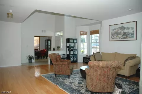 252 Levinberg Ln, Wayne, NJ 07470 photo 13