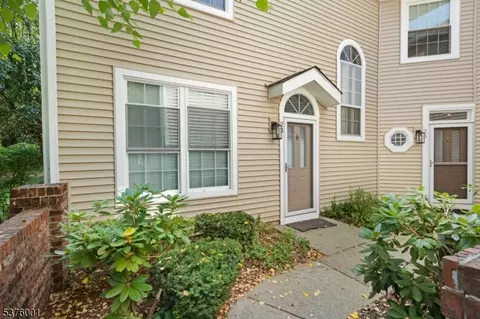 23 Wood Duck Pond Rd, Bedminster, NJ 07921