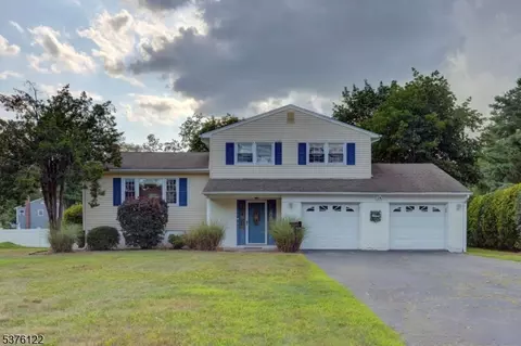 23 Van Ness Ave, Pompton Plains, NJ 07444