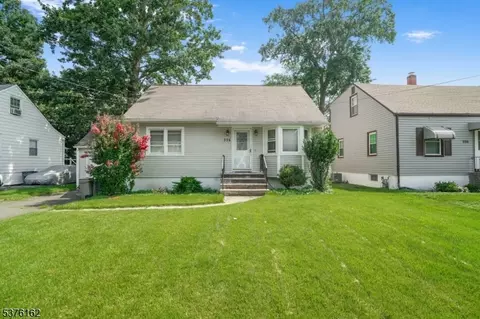 334 Oakwood Ave, Kenilworth, NJ 07033