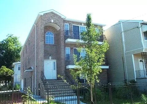 469 Hawthorne Ave #3, Newark, NJ 07112