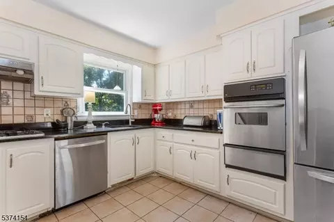 84 Baldwin Ter, Wayne, NJ 07470 photo 10