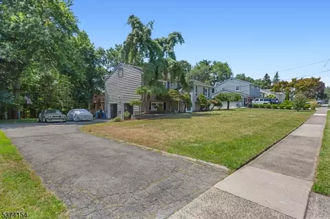 84 Baldwin Ter, Wayne, NJ 07470 photo 3
