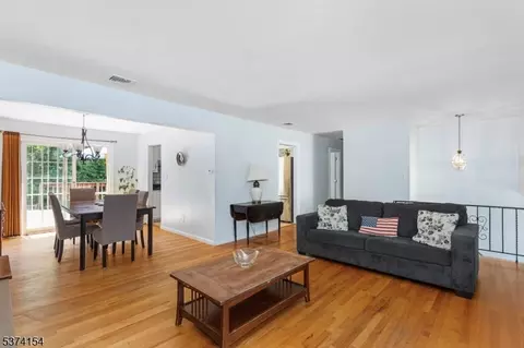 84 Baldwin Ter, Wayne, NJ 07470 photo 6