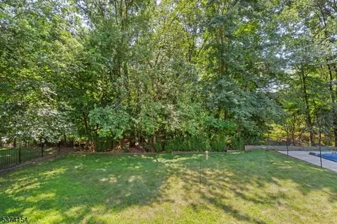 84 Baldwin Ter, Wayne, NJ 07470 photo 30