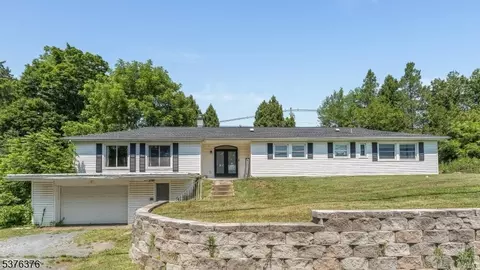 2085 Belvidere Rd, Phillipsburg, NJ 08865