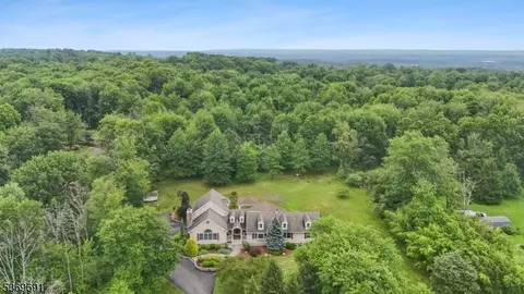 75 Biser Rd, Flemington, NJ 08822