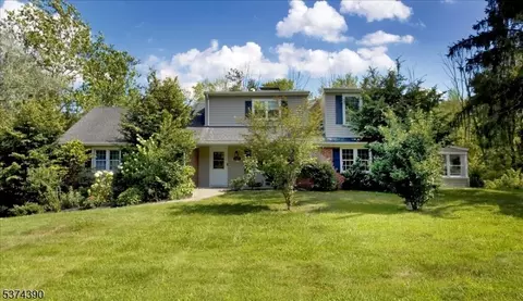 145 Mendham Rd E, Mendham Twp, NJ 07945