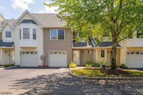 27 Angela Way, Berkeley Heights, NJ 07922