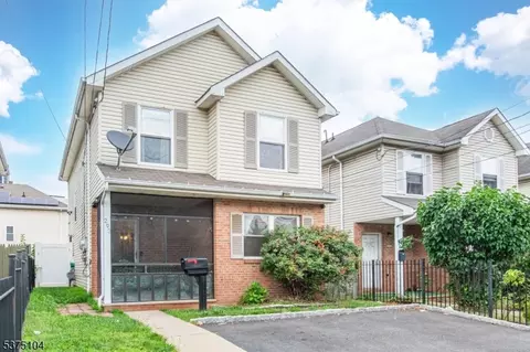 293 14th Ave, Newark, NJ 07103