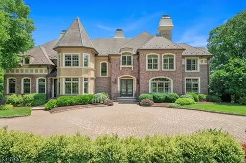 4 Briarcliff Rd, Montville, NJ 07045