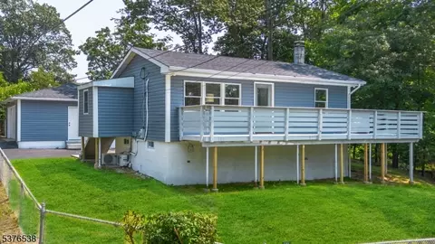 121 W End Ave, Mount Arlington, NJ 07856