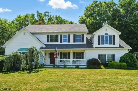 23 Blackberry Pl, Long Valley, NJ 07853