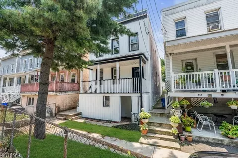 863 State St, Perth Amboy, NJ 08861