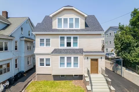161 Osborne Ter, Newark, NJ 07112