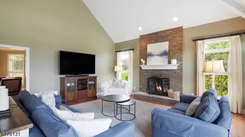 6 Windsor Way, Flemington, NJ 08822 photo 17
