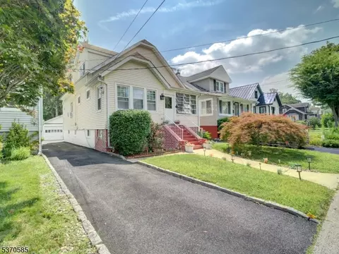 Exterior - 73 S Maple Ave, Springfield, NJ 07081 photo 2 of 7